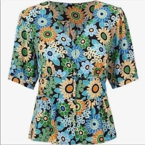 NWOT Cabi Happy Top Size M